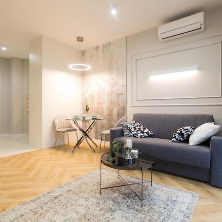 Targowa Bright Studio By Sofija Warsaw Luaran gambar
