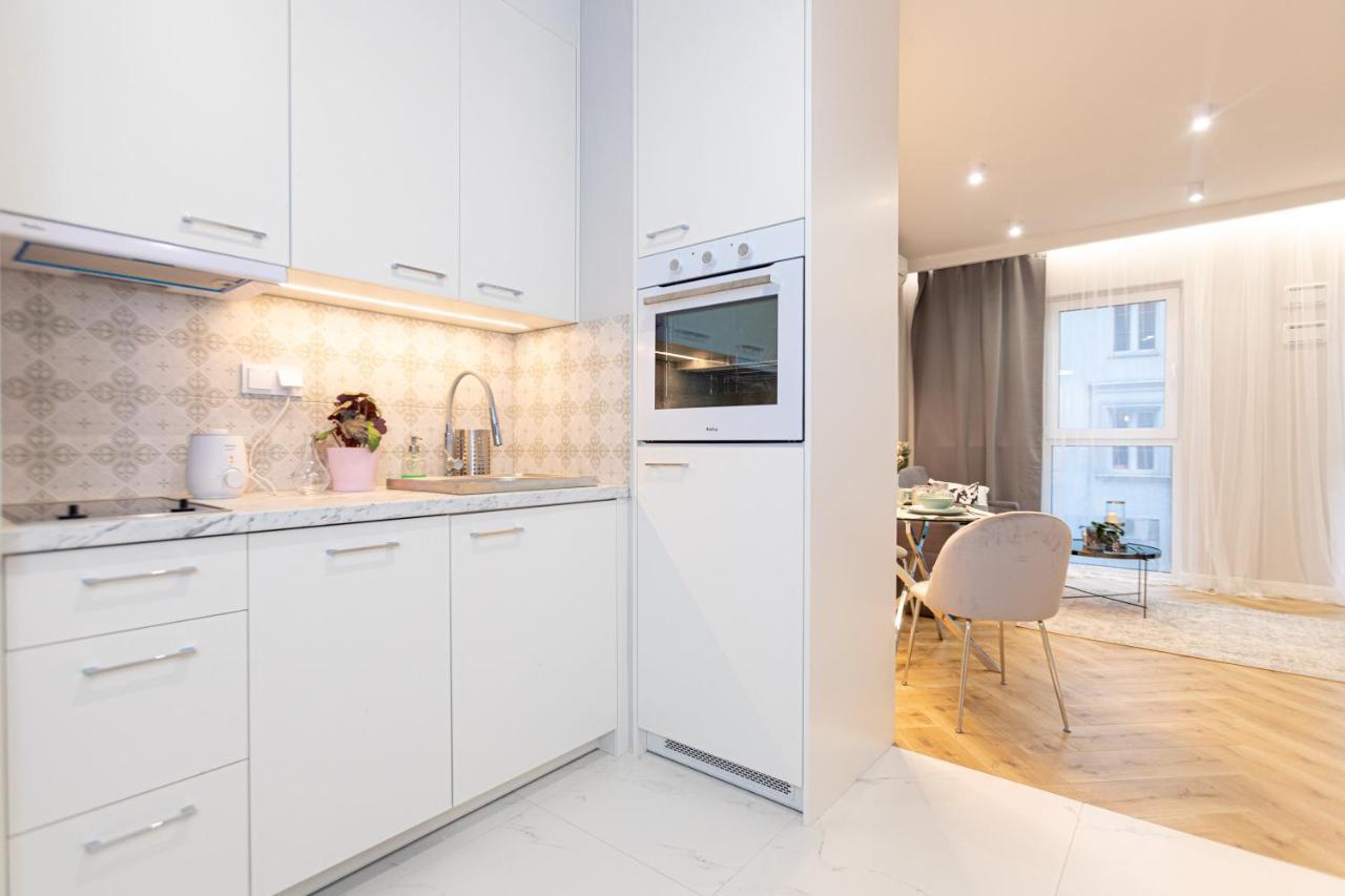 Targowa Bright Studio By Sofija Warsaw Luaran gambar